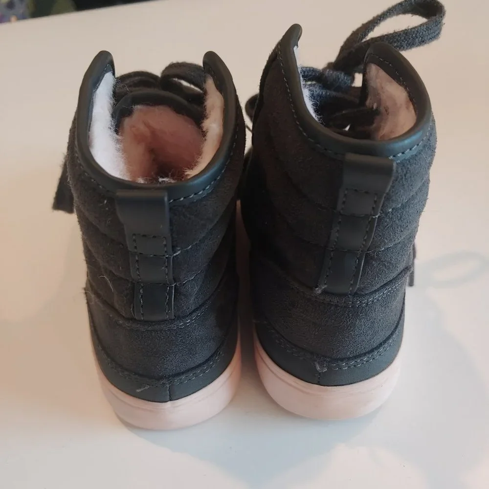 Old Navy | Grey Suede and Nubuck Leather Faux Fur Lined Sneakers | 13